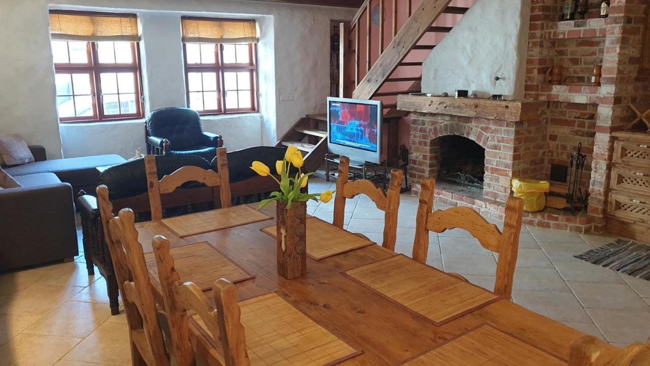 Deluxe Apartments In The City Center With Balcony Parnu Exterior photo