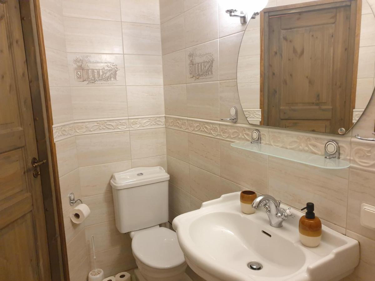 Deluxe Apartments In The City Center With Balcony Parnu Exterior photo