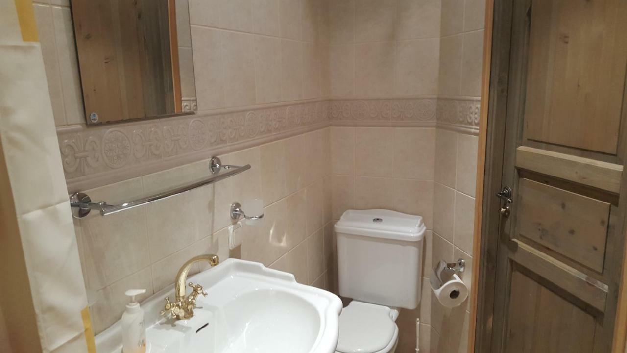 Deluxe Apartments In The City Center With Balcony Parnu Exterior photo
